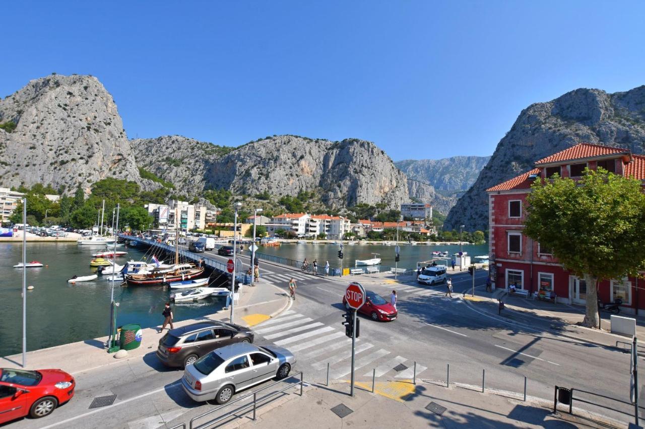 Apartment Petea Omiš Esterno foto