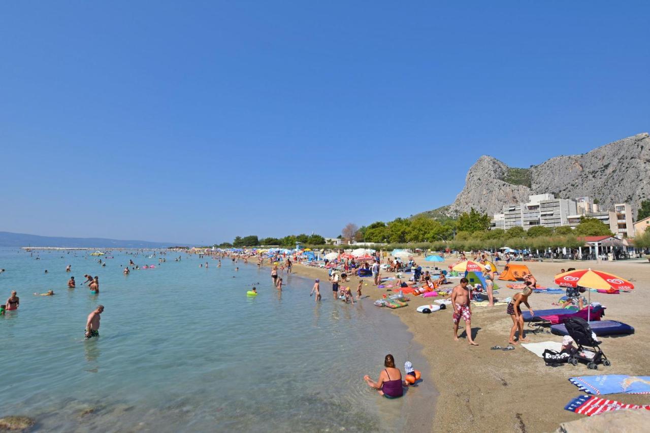 Apartment Petea Omiš Esterno foto