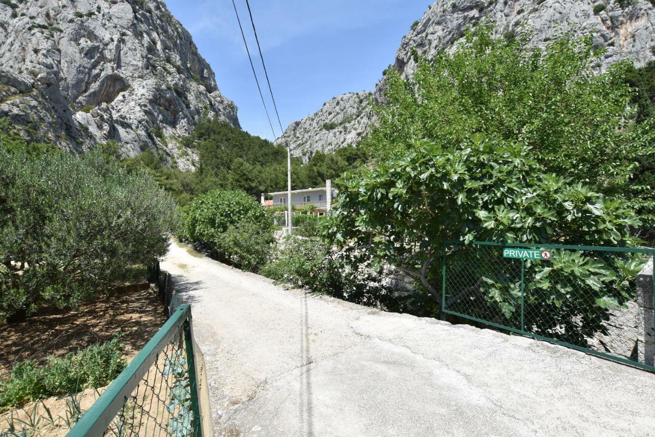Apartment Petea Omiš Esterno foto